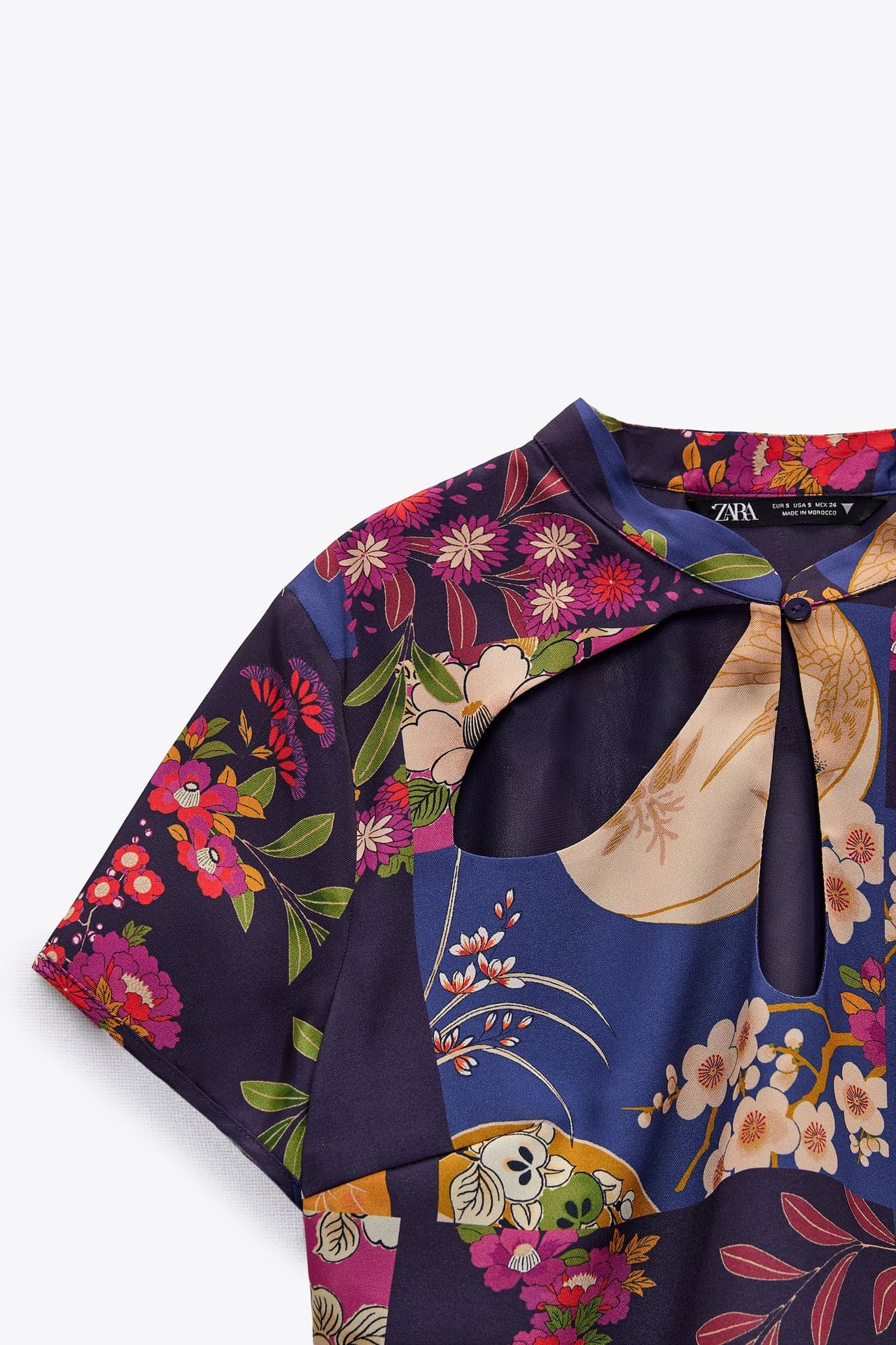 Satin effect printed top